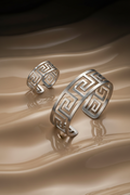 Brazalete y anillo corte Greco